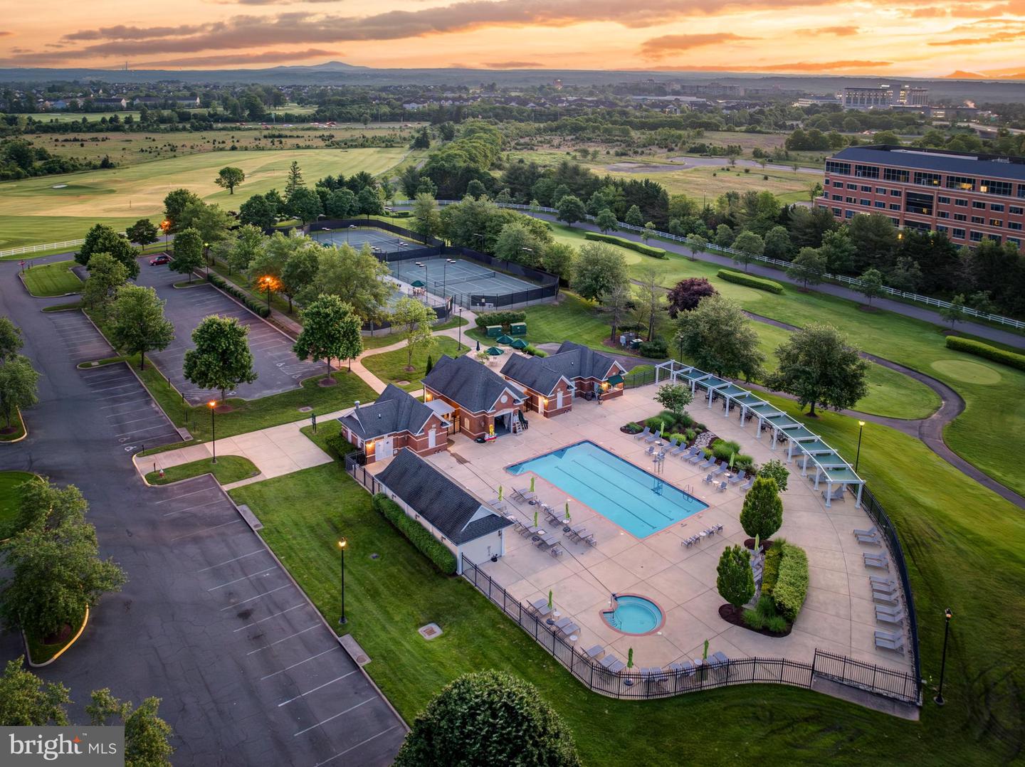 19746 WILLOWDALE PL, ASHBURN, Virginia 20147, 6 Bedrooms Bedrooms, ,6 BathroomsBathrooms,Residential,For sale,19746 WILLOWDALE PL,VALO2115114 MLS # VALO2115114