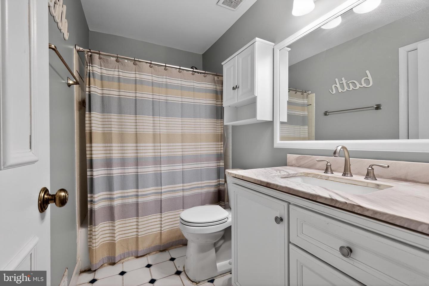 5868 LANGTON DR, ALEXANDRIA, Virginia 22310, 3 Bedrooms Bedrooms, ,2 BathroomsBathrooms,Residential,For sale,5868 LANGTON DR,VAFX2288628 MLS # VAFX2288628