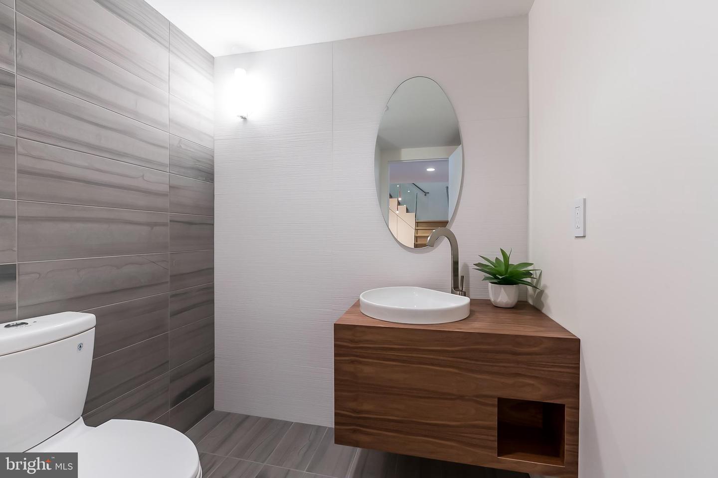 1015 33RD ST NW #809, WASHINGTON, District Of Columbia 20007, 2 Bedrooms Bedrooms, ,2 BathroomsBathrooms,Residential,For sale,1015 33RD ST NW #809,DCDC2209198 MLS # DCDC2209198