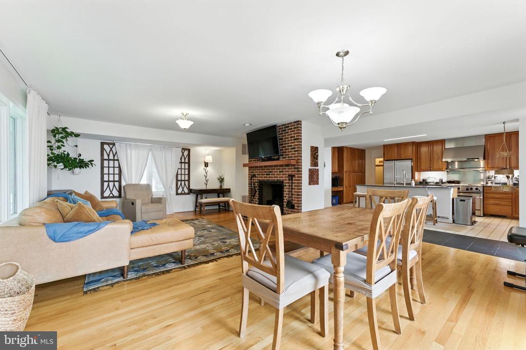 46 ROCK RIDGE LN, CHESTER GAP, Virginia, 4 Bedrooms Bedrooms, ,4 BathroomsBathrooms,Residential,46 ROCK RIDGE LN,VARP2002240 MLS # VARP2002240