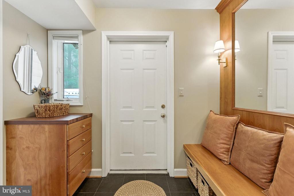 46 ROCK RIDGE LN, CHESTER GAP, Virginia, 4 Bedrooms Bedrooms, ,4 BathroomsBathrooms,Residential,46 ROCK RIDGE LN,VARP2002240 MLS # VARP2002240