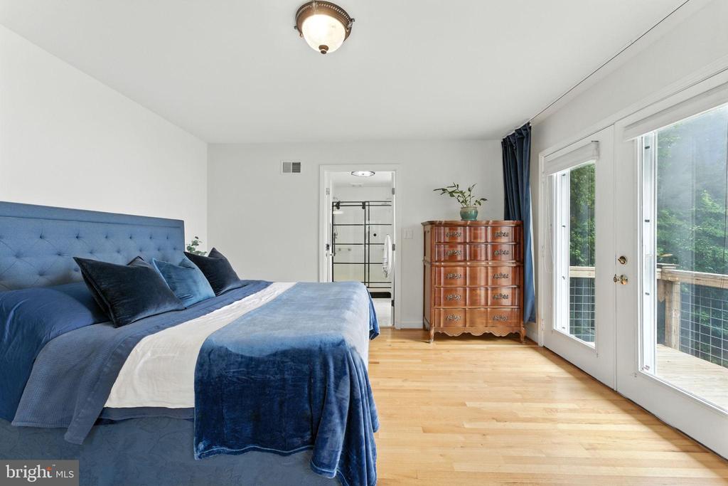 46 ROCK RIDGE LN, CHESTER GAP, Virginia, 4 Bedrooms Bedrooms, ,4 BathroomsBathrooms,Residential,46 ROCK RIDGE LN,VARP2002240 MLS # VARP2002240