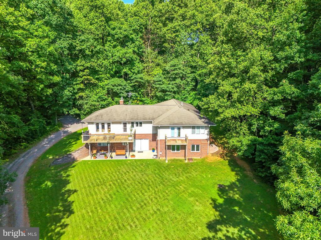 46 ROCK RIDGE LN, CHESTER GAP, Virginia, 4 Bedrooms Bedrooms, ,4 BathroomsBathrooms,Residential,46 ROCK RIDGE LN,VARP2002240 MLS # VARP2002240