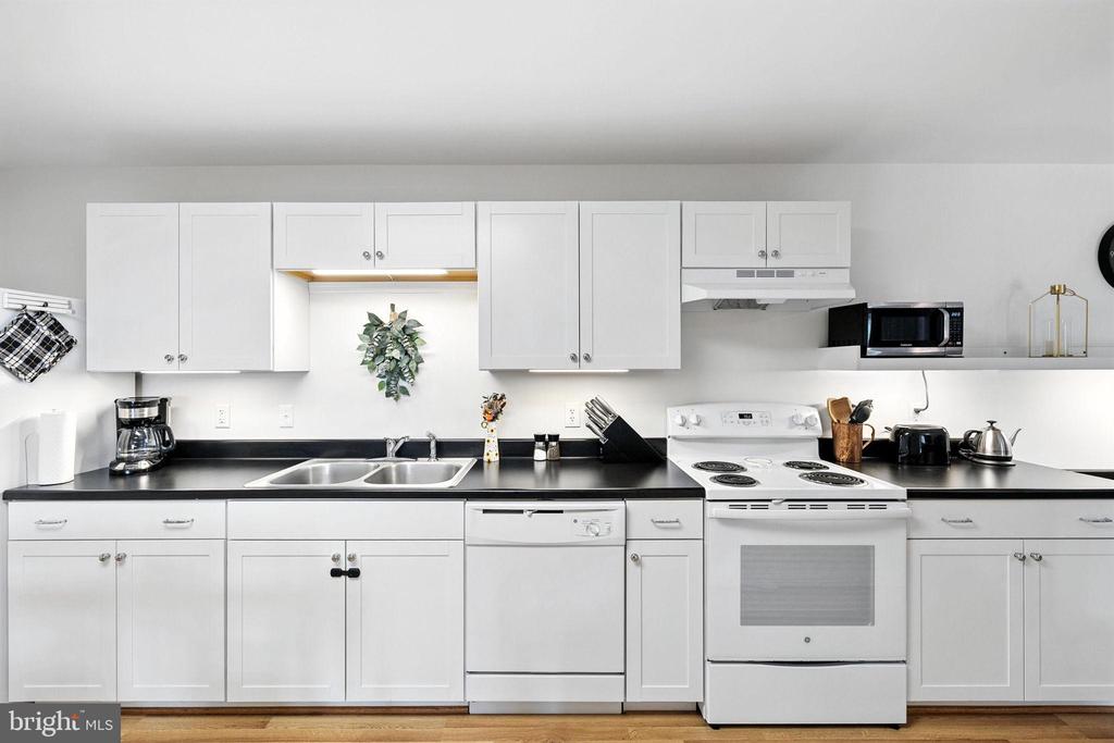 46 ROCK RIDGE LN, CHESTER GAP, Virginia, 4 Bedrooms Bedrooms, ,4 BathroomsBathrooms,Residential,46 ROCK RIDGE LN,VARP2002240 MLS # VARP2002240