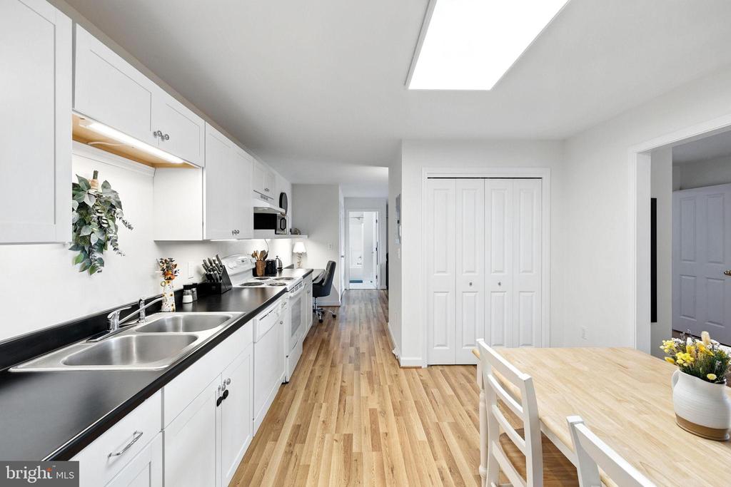 46 ROCK RIDGE LN, CHESTER GAP, Virginia, 4 Bedrooms Bedrooms, ,4 BathroomsBathrooms,Residential,46 ROCK RIDGE LN,VARP2002240 MLS # VARP2002240