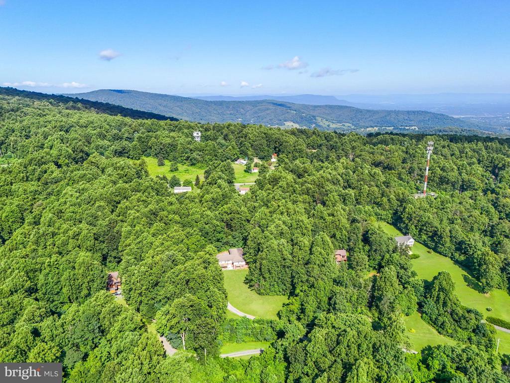 46 ROCK RIDGE LN, CHESTER GAP, Virginia, 4 Bedrooms Bedrooms, ,4 BathroomsBathrooms,Residential,46 ROCK RIDGE LN,VARP2002240 MLS # VARP2002240