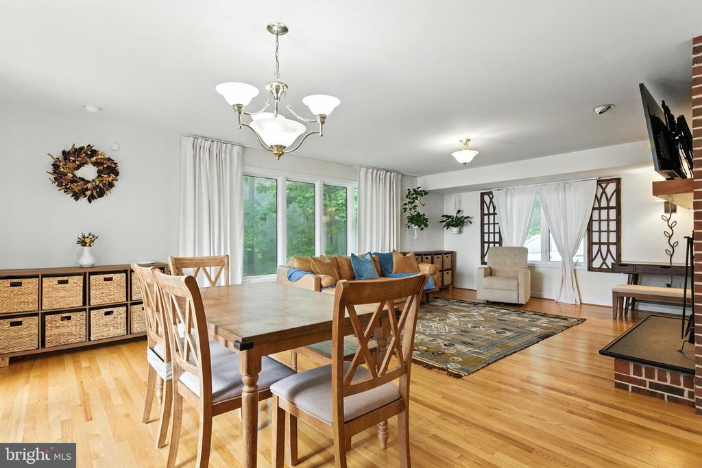 46 ROCK RIDGE LN, CHESTER GAP, Virginia, 4 Bedrooms Bedrooms, ,4 BathroomsBathrooms,Residential,46 ROCK RIDGE LN,VARP2002240 MLS # VARP2002240