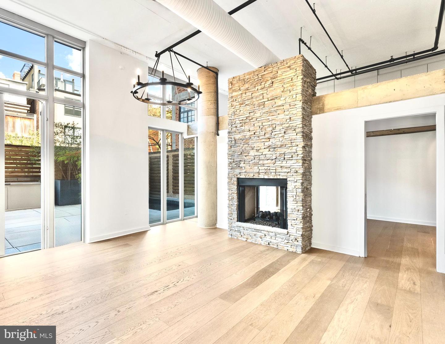 1401 CHURCH ST NW #214, WASHINGTON, District Of Columbia 20005, 2 Bedrooms Bedrooms, ,2 BathroomsBathrooms,Residential,For sale,1401 CHURCH ST NW #214,DCDC2190706 MLS # DCDC2190706