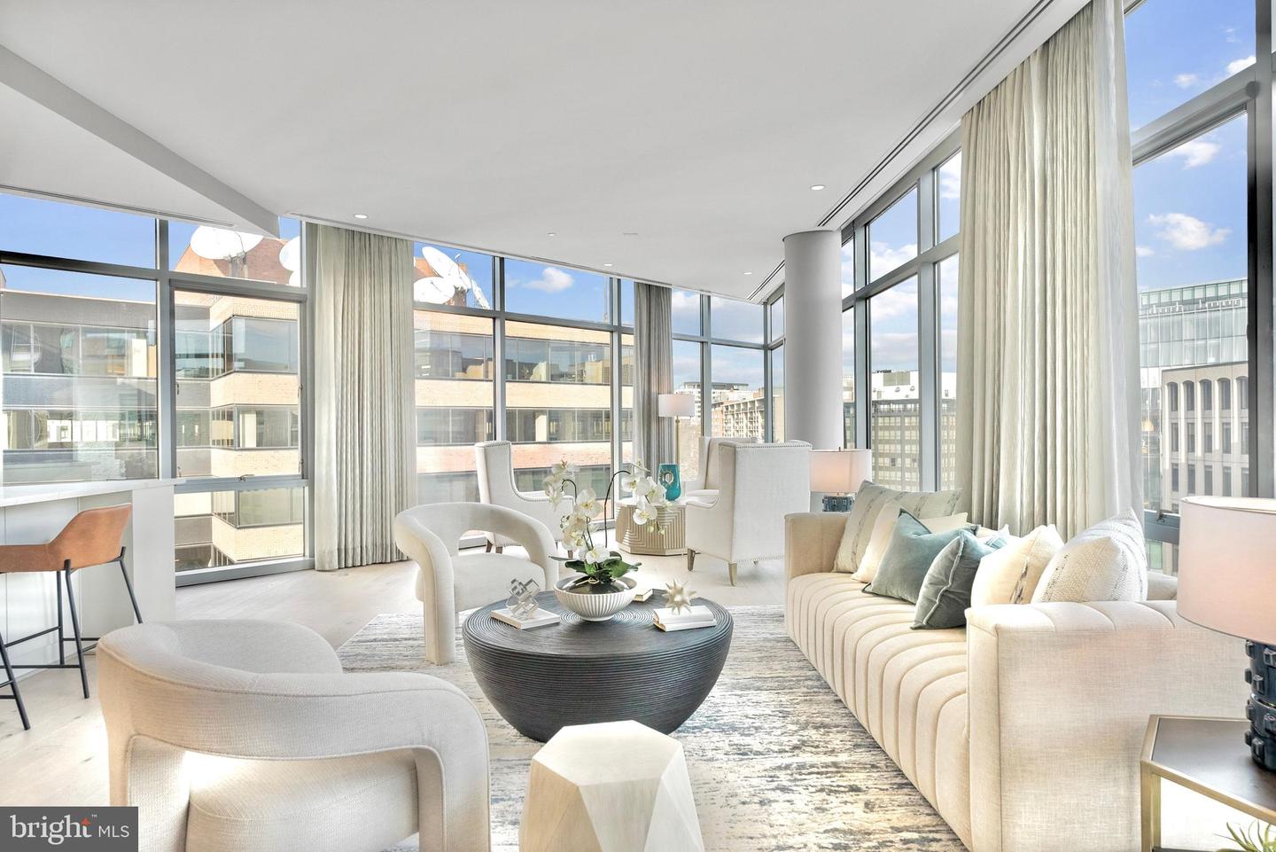 1177 22ND ST NW #7D, WASHINGTON, District Of Columbia 20037, 3 Bedrooms Bedrooms, ,3 BathroomsBathrooms,Residential,For sale,1177 22ND ST NW #7D,DCDC2200512 MLS # DCDC2200512