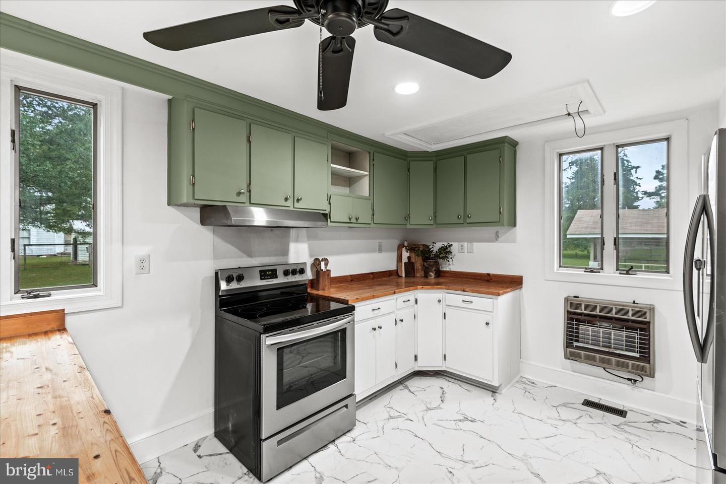 92 FRONT ST, WARSAW, Virginia 22572, 5 Bedrooms Bedrooms, ,3 BathroomsBathrooms,Residential,For sale,92 FRONT ST,VARV2000538 MLS # VARV2000538