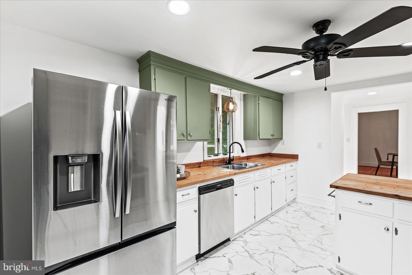 92 FRONT ST, WARSAW, Virginia 22572, 5 Bedrooms Bedrooms, ,3 BathroomsBathrooms,Residential,For sale,92 FRONT ST,VARV2000538 MLS # VARV2000538