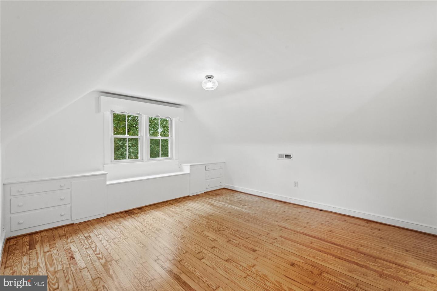 92 FRONT ST, WARSAW, Virginia 22572, 5 Bedrooms Bedrooms, ,3 BathroomsBathrooms,Residential,For sale,92 FRONT ST,VARV2000538 MLS # VARV2000538