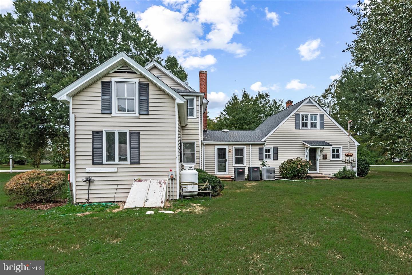 92 FRONT ST, WARSAW, Virginia 22572, 5 Bedrooms Bedrooms, ,3 BathroomsBathrooms,Residential,For sale,92 FRONT ST,VARV2000538 MLS # VARV2000538