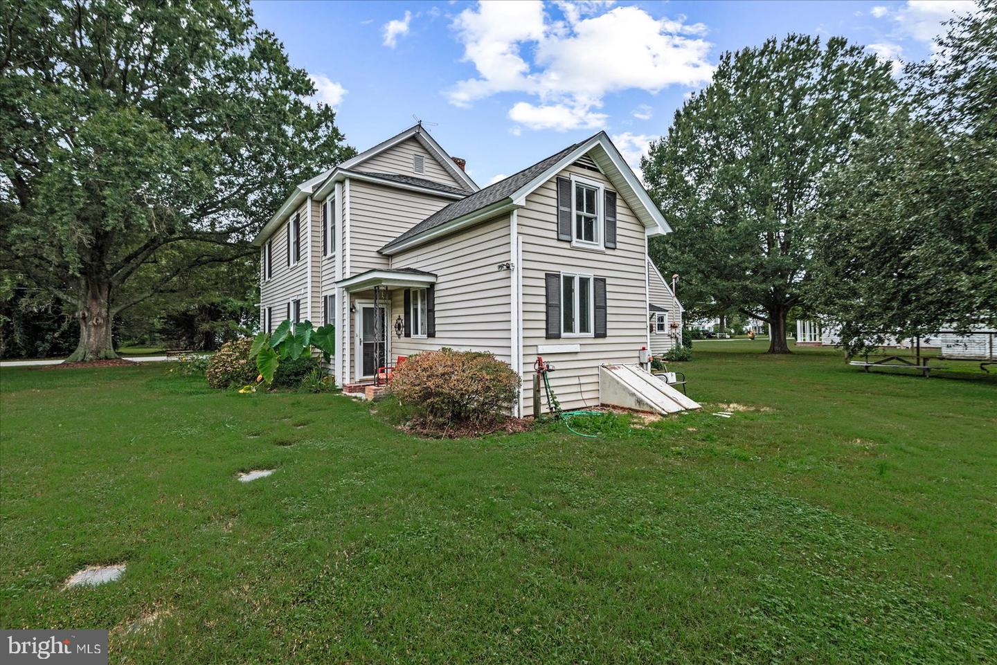 92 FRONT ST, WARSAW, Virginia 22572, 5 Bedrooms Bedrooms, ,3 BathroomsBathrooms,Residential,For sale,92 FRONT ST,VARV2000538 MLS # VARV2000538