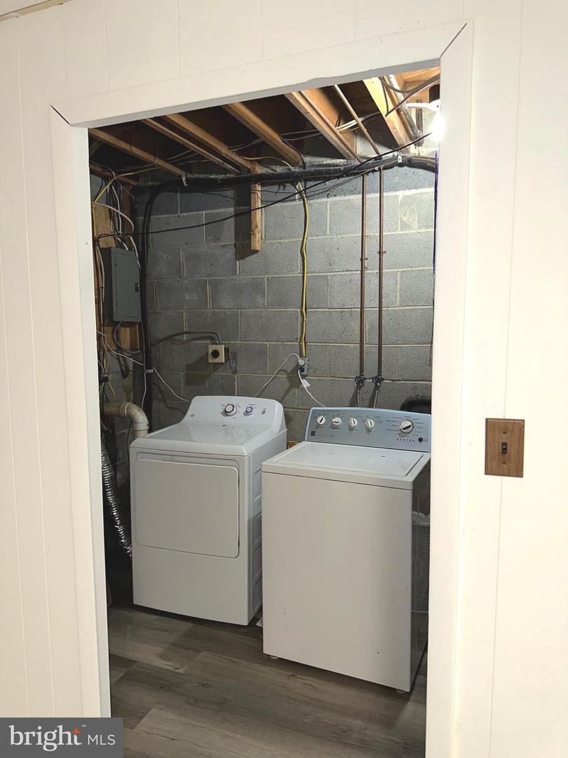 14812 SMETHWICK PL, CENTREVILLE, Virginia 20120, 3 Bedrooms Bedrooms, ,2 BathroomsBathrooms,Residential,For sale,14812 SMETHWICK PL,VAFX2263310 MLS # VAFX2263310