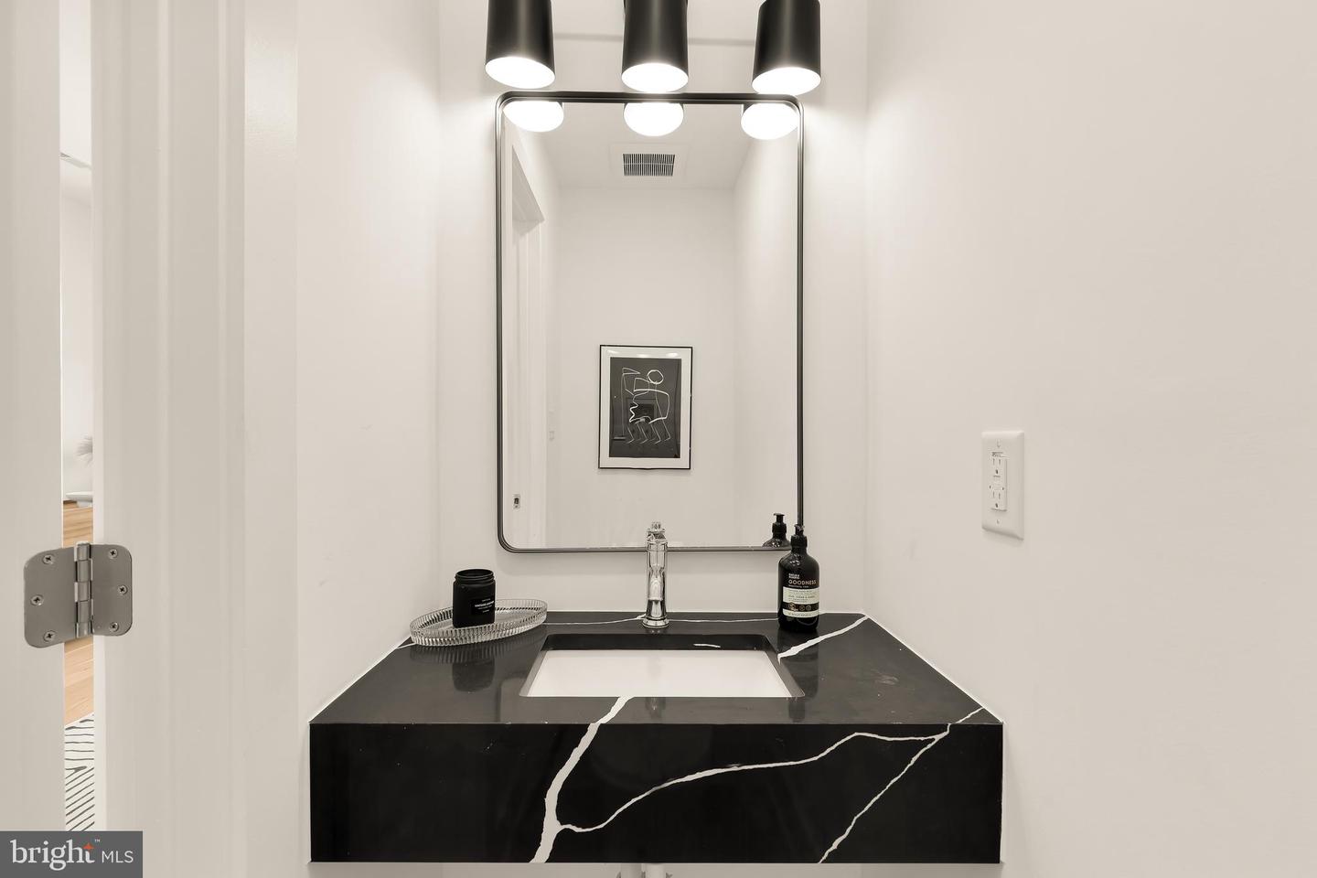 1205 10TH ST NW #1, WASHINGTON, District Of Columbia 20001, 4 Bedrooms Bedrooms, ,3 BathroomsBathrooms,Residential,For sale,1205 10TH ST NW #1,DCDC2222206 MLS # DCDC2222206