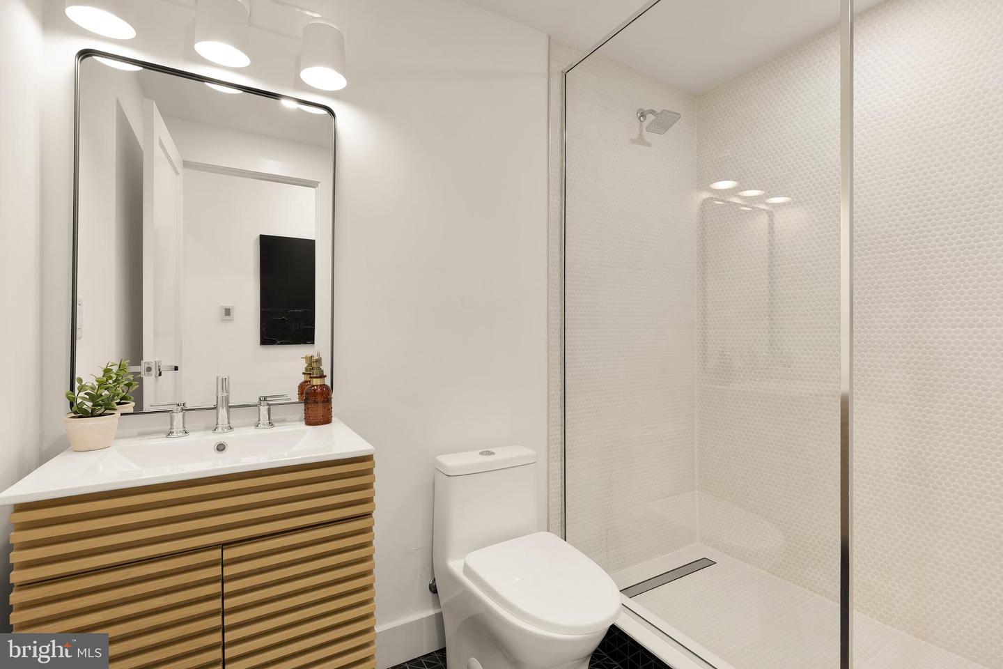 1205 10TH ST NW #1, WASHINGTON, District Of Columbia 20001, 4 Bedrooms Bedrooms, ,3 BathroomsBathrooms,Residential,For sale,1205 10TH ST NW #1,DCDC2222206 MLS # DCDC2222206