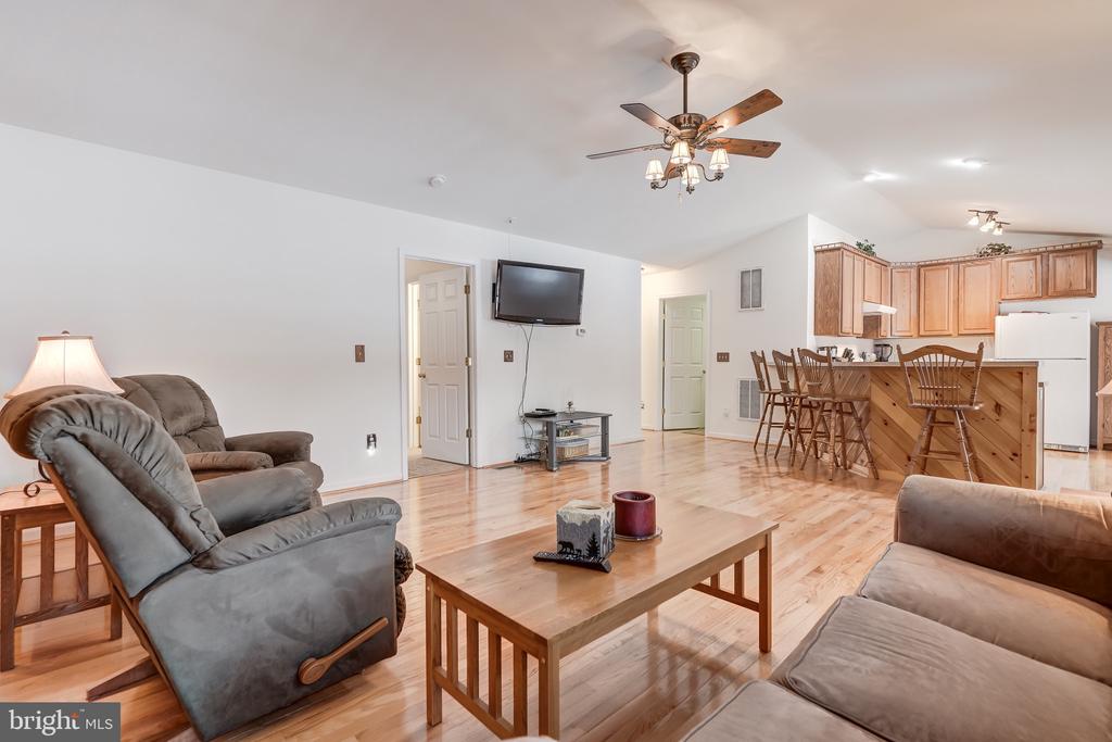 225 LAKEVIEW DR, MINERAL, Virginia 23117, 2 Bedrooms Bedrooms, ,2 BathroomsBathrooms,Residential,225 LAKEVIEW DR,VALA2009248 MLS # VALA2009248