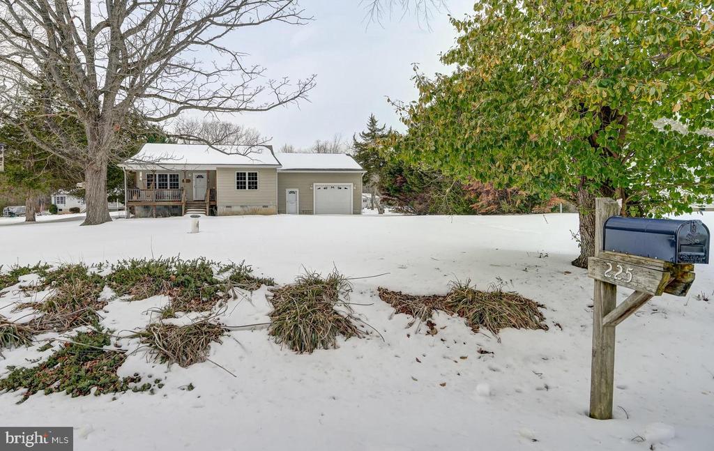 225 LAKEVIEW DR, MINERAL, Virginia 23117, 2 Bedrooms Bedrooms, ,2 BathroomsBathrooms,Residential,225 LAKEVIEW DR,VALA2009248 MLS # VALA2009248