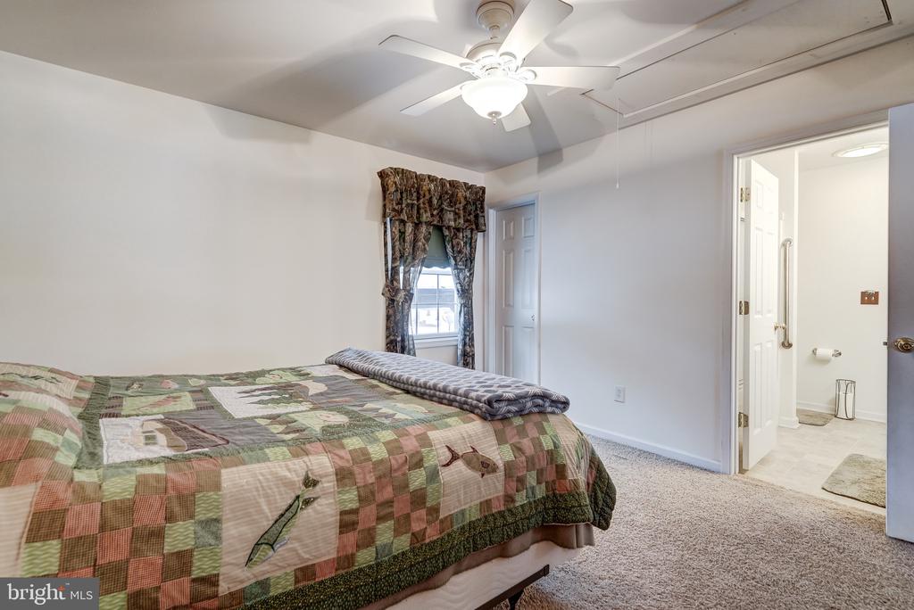 225 LAKEVIEW DR, MINERAL, Virginia 23117, 2 Bedrooms Bedrooms, ,2 BathroomsBathrooms,Residential,225 LAKEVIEW DR,VALA2009248 MLS # VALA2009248