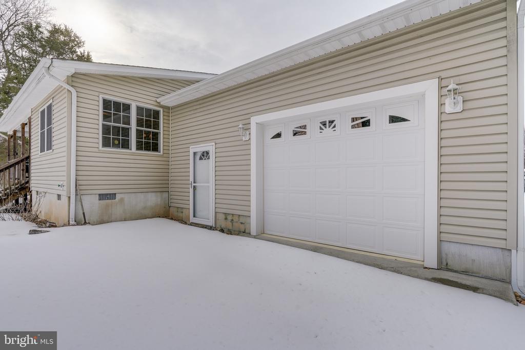 225 LAKEVIEW DR, MINERAL, Virginia 23117, 2 Bedrooms Bedrooms, ,2 BathroomsBathrooms,Residential,225 LAKEVIEW DR,VALA2009248 MLS # VALA2009248