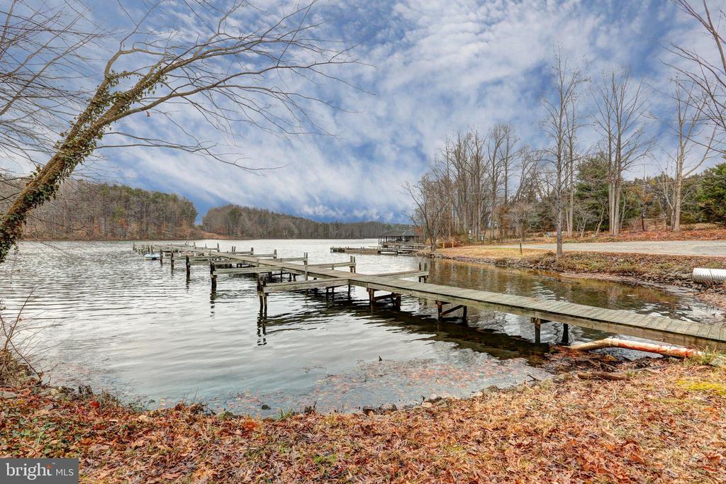 225 LAKEVIEW DR, MINERAL, Virginia 23117, 2 Bedrooms Bedrooms, ,2 BathroomsBathrooms,Residential,225 LAKEVIEW DR,VALA2009248 MLS # VALA2009248