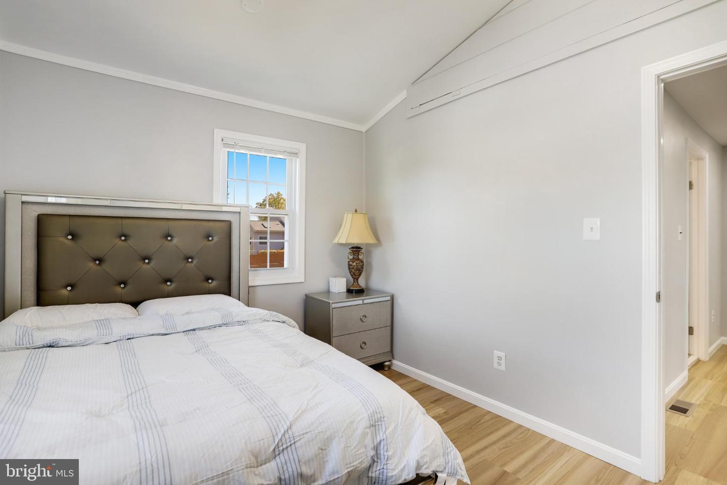 6908 BARRETT, FALLS CHURCH, Virginia 22042, 3 Bedrooms Bedrooms, 8 Rooms Rooms,2 BathroomsBathrooms,Residential,For sale,6908 BARRETT,VAFX2274118 MLS # VAFX2274118