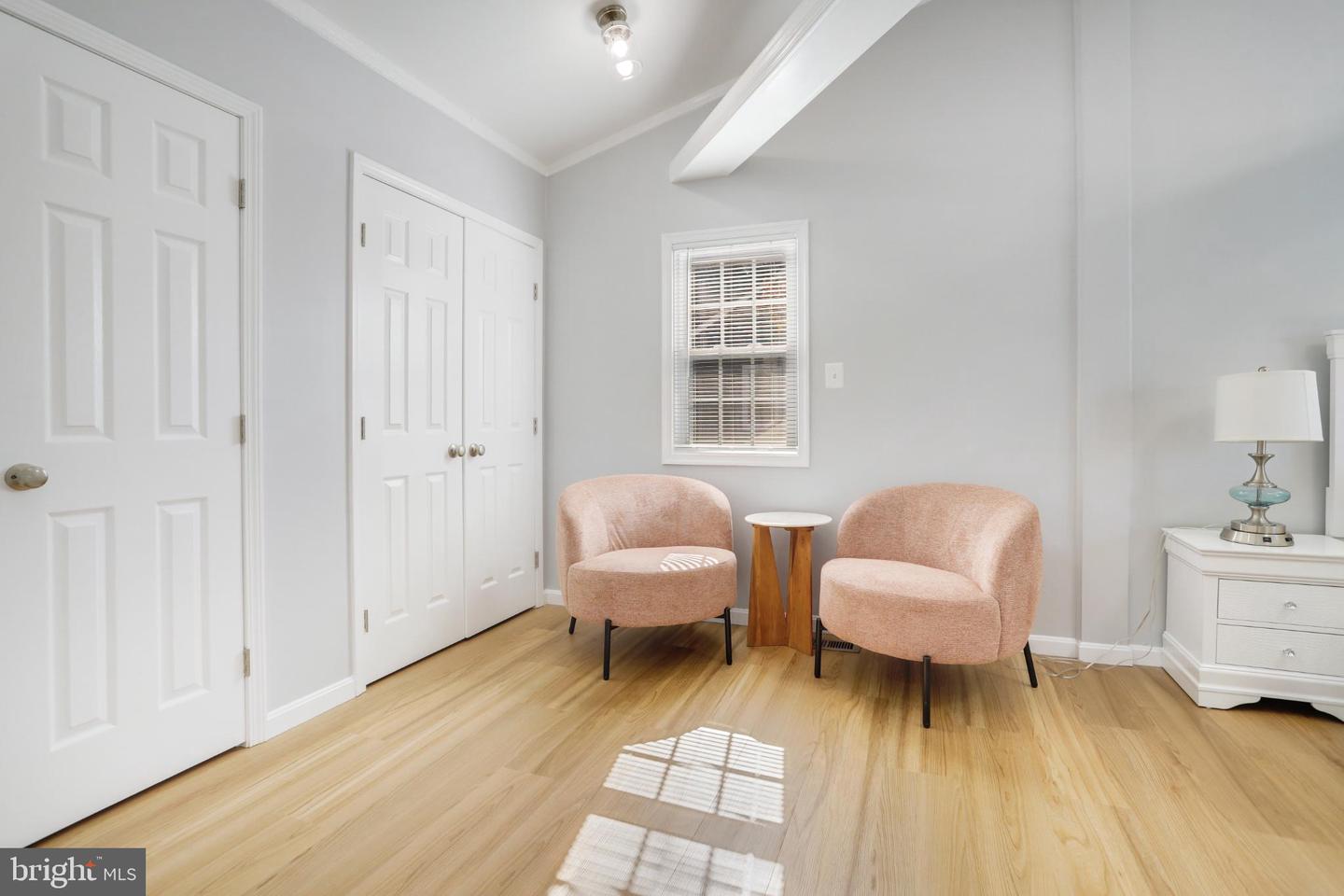 6908 BARRETT, FALLS CHURCH, Virginia 22042, 3 Bedrooms Bedrooms, 8 Rooms Rooms,2 BathroomsBathrooms,Residential,For sale,6908 BARRETT,VAFX2274118 MLS # VAFX2274118