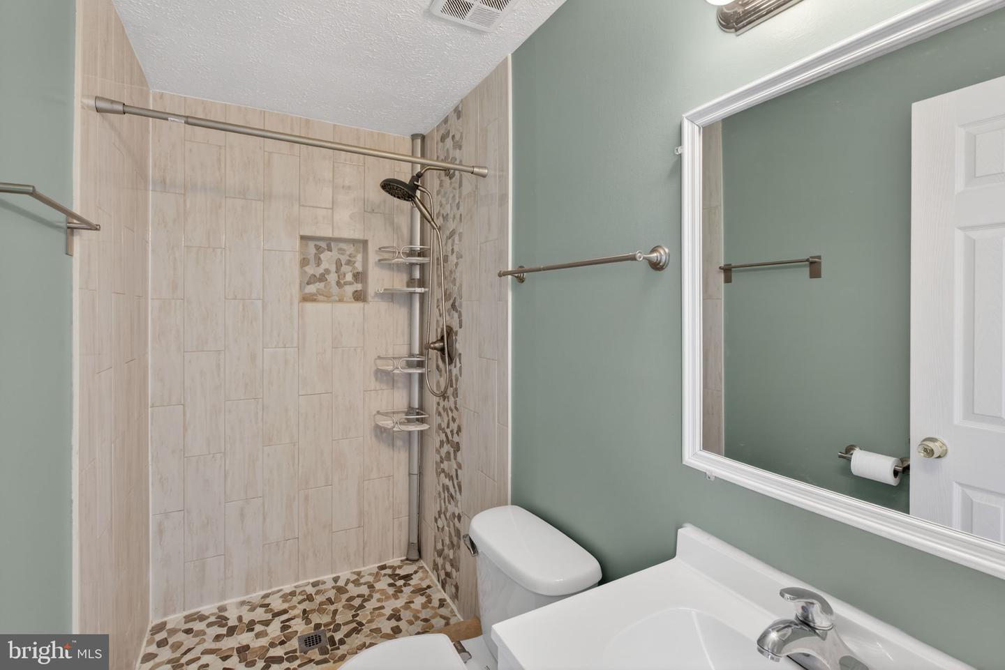 15806 LAZY DAY LN, DUMFRIES, Virginia 22025, 5 Bedrooms Bedrooms, ,4 BathroomsBathrooms,Residential,For sale,15806 LAZY DAY LN,VAPW2106088 MLS # VAPW2106088