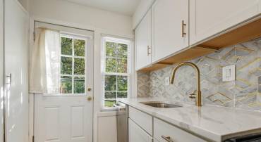 2110 SUITLAND TER SE, WASHINGTON, District Of Columbia 20020, 1 Bedroom Bedrooms, 2 Rooms Rooms,1 BathroomBathrooms,Residential,For sale,2110 SUITLAND TER SE,DCDC2229092 MLS # DCDC2229092