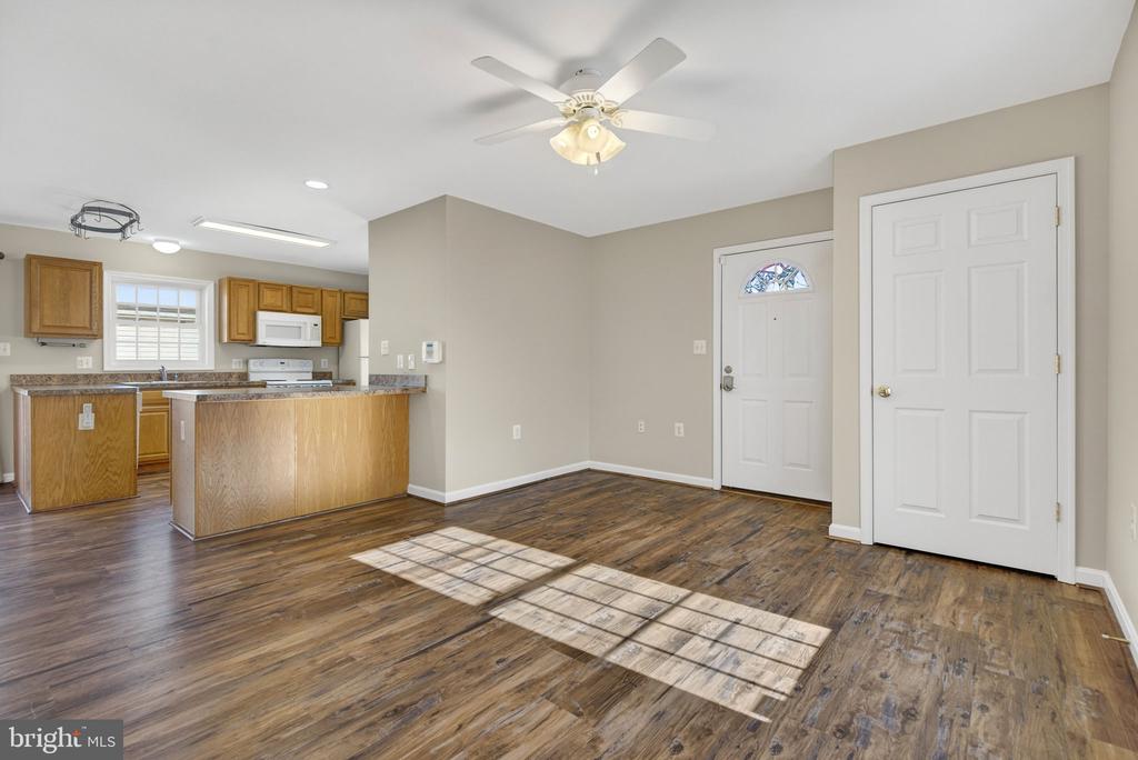 186 STERLING CT, WARRENTON, Virginia 20186, 3 Bedrooms Bedrooms, ,2 BathroomsBathrooms,Residential,186 STERLING CT,VAFQ2020414 MLS # VAFQ2020414