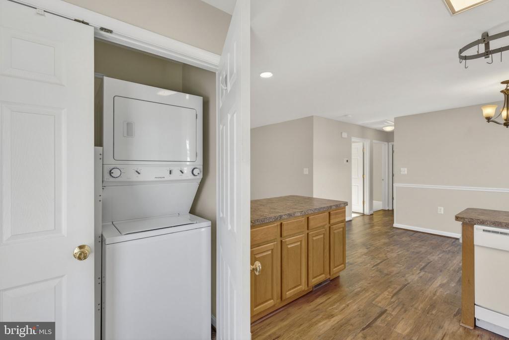 186 STERLING CT, WARRENTON, Virginia 20186, 3 Bedrooms Bedrooms, ,2 BathroomsBathrooms,Residential,186 STERLING CT,VAFQ2020414 MLS # VAFQ2020414