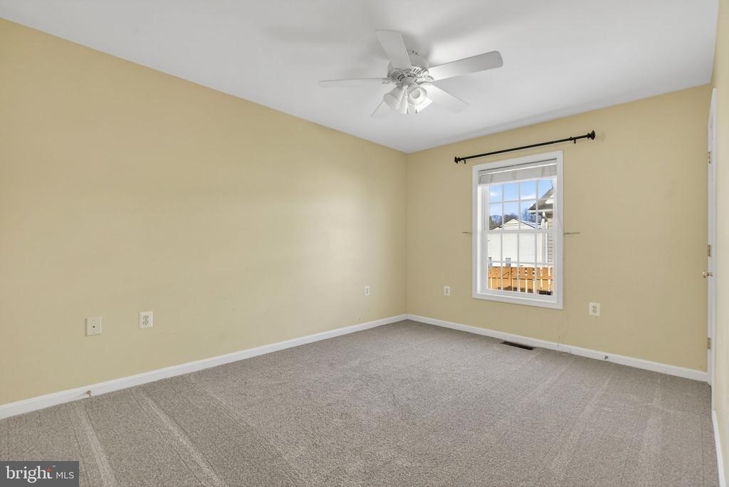 186 STERLING CT, WARRENTON, Virginia 20186, 3 Bedrooms Bedrooms, ,2 BathroomsBathrooms,Residential,186 STERLING CT,VAFQ2020414 MLS # VAFQ2020414