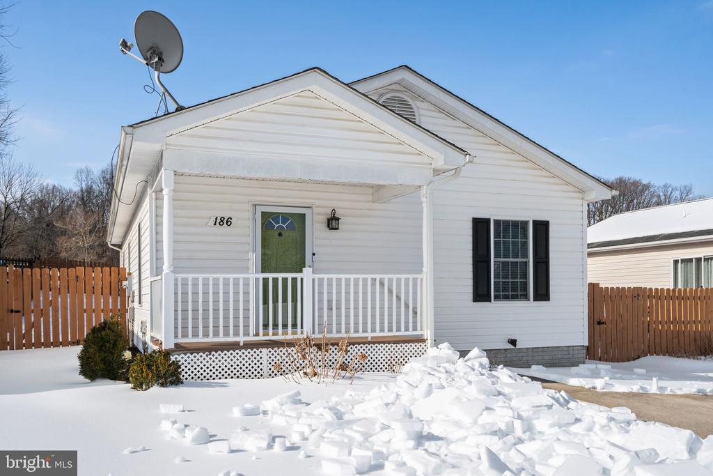 186 STERLING CT, WARRENTON, Virginia 20186, 3 Bedrooms Bedrooms, ,2 BathroomsBathrooms,Residential,186 STERLING CT,VAFQ2020414 MLS # VAFQ2020414