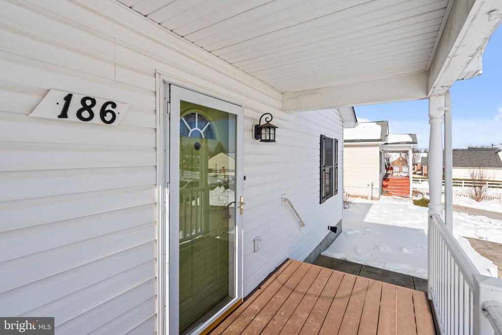 186 STERLING CT, WARRENTON, Virginia 20186, 3 Bedrooms Bedrooms, ,2 BathroomsBathrooms,Residential,186 STERLING CT,VAFQ2020414 MLS # VAFQ2020414