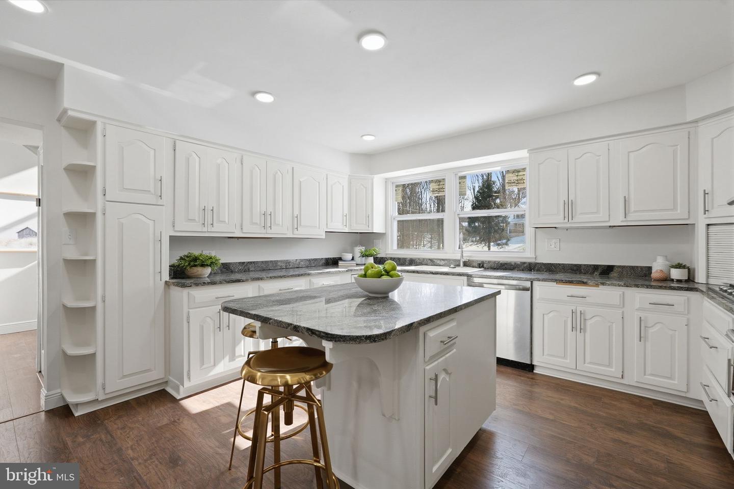 5909 ONE PENNY DR, FAIRFAX STATION, Virginia 22039, 6 Bedrooms Bedrooms, ,3 BathroomsBathrooms,Residential,For sale,5909 ONE PENNY DR,VAFX2277538 MLS # VAFX2277538 5909 ONE PENNY DR, FAIRFAX STATION, Virginia 22039, 6 Bedrooms Bedrooms, ,3 BathroomsBathrooms,Residential,For sale,5909 ONE PENNY DR,VAFX2277538 MLS # VAFX2277538