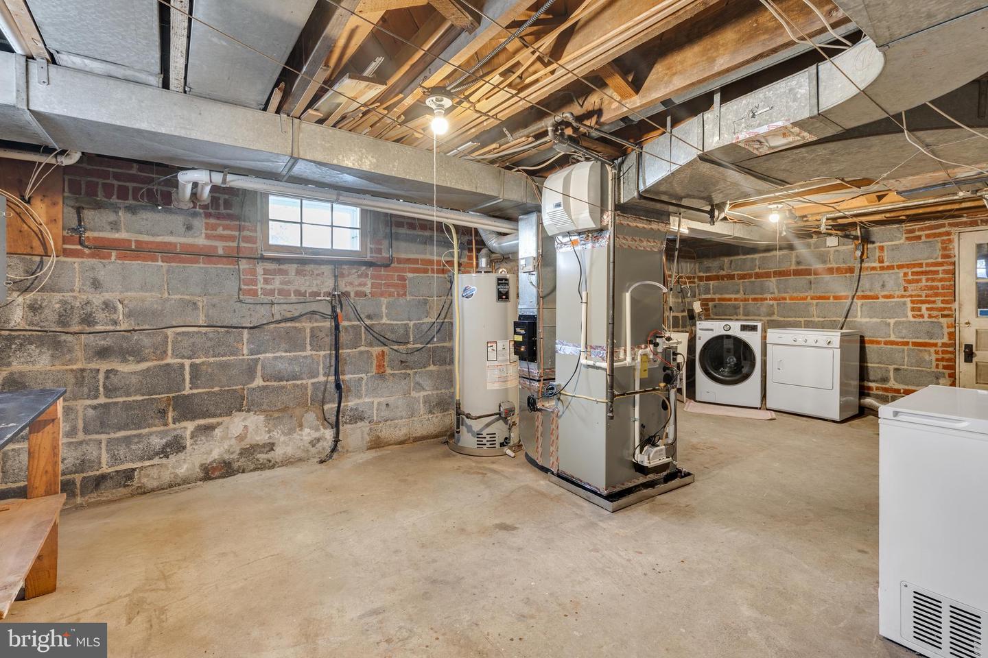 305 N KENMORE ST, ARLINGTON, Virginia 22201, 3 Bedrooms Bedrooms, ,3 BathroomsBathrooms,Residential,For sale,305 N KENMORE ST,VAAR2065702 MLS # VAAR2065702