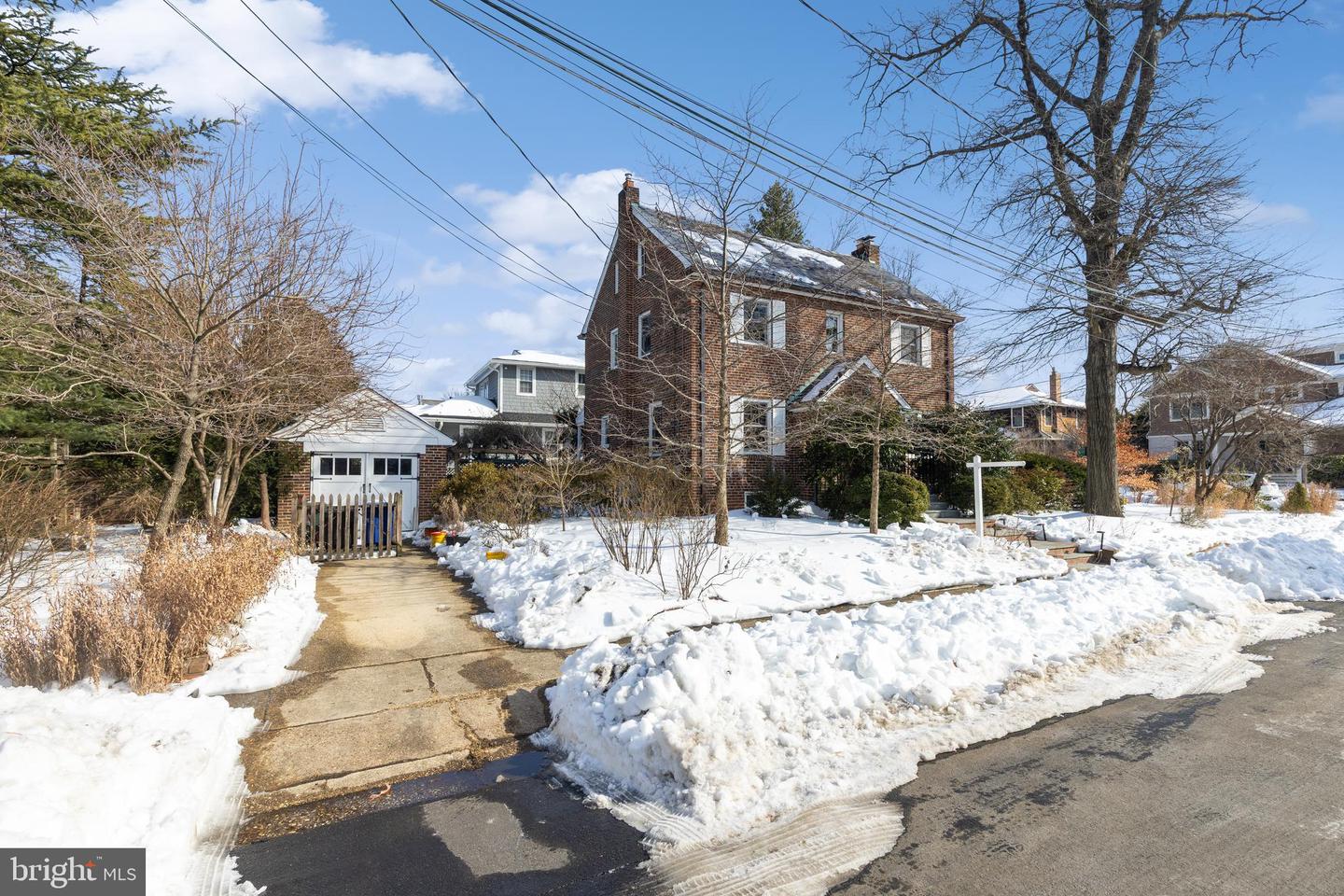 305 N KENMORE ST, ARLINGTON, Virginia 22201, 3 Bedrooms Bedrooms, ,3 BathroomsBathrooms,Residential,For sale,305 N KENMORE ST,VAAR2065702 MLS # VAAR2065702