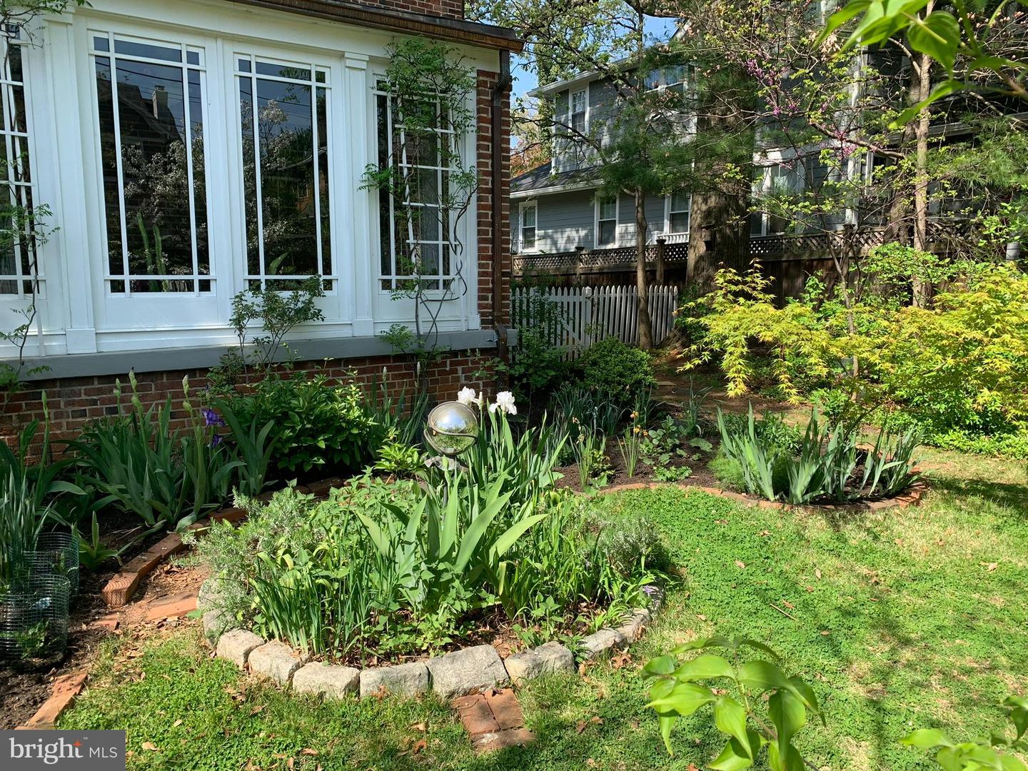 305 N KENMORE ST, ARLINGTON, Virginia 22201, 3 Bedrooms Bedrooms, ,3 BathroomsBathrooms,Residential,For sale,305 N KENMORE ST,VAAR2065702 MLS # VAAR2065702