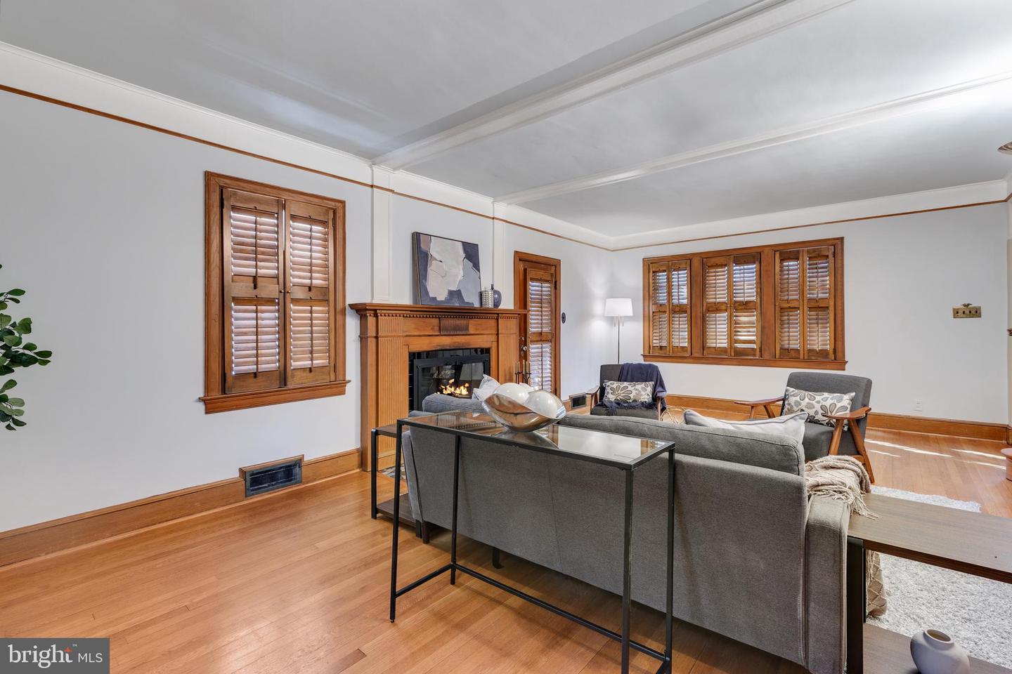 305 N KENMORE ST, ARLINGTON, Virginia 22201, 3 Bedrooms Bedrooms, ,3 BathroomsBathrooms,Residential,For sale,305 N KENMORE ST,VAAR2065702 MLS # VAAR2065702