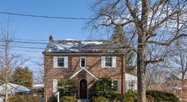 305 N KENMORE ST, ARLINGTON, Virginia 22201, 3 Bedrooms Bedrooms, ,3 BathroomsBathrooms,Residential,For sale,305 N KENMORE ST,VAAR2065702 MLS # VAAR2065702