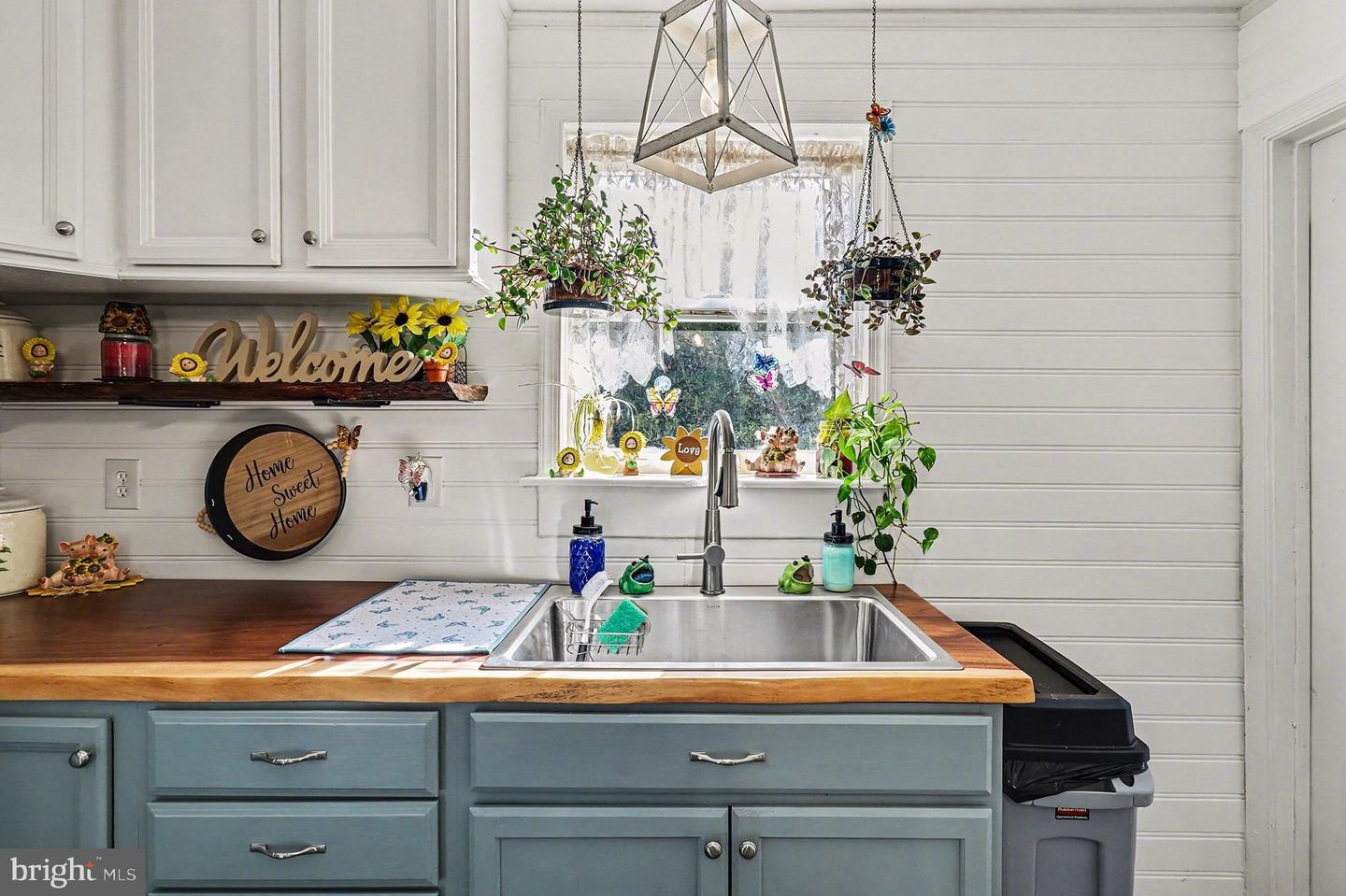 2033 COURTHOUSE RD, HEATHSVILLE, Virginia 22473, 3 Bedrooms Bedrooms, 5 Rooms Rooms,2 BathroomsBathrooms,Residential,For sale,2033 COURTHOUSE RD,VANV2001824 MLS # VANV2001824