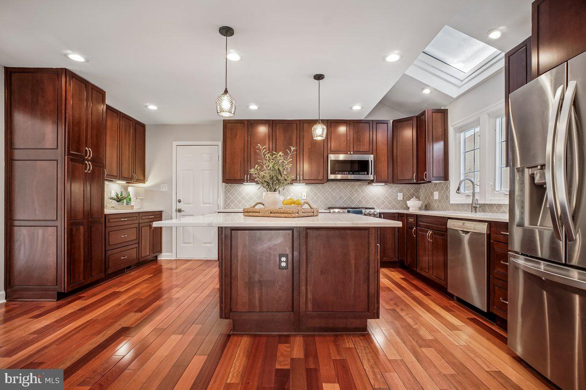 15320 JORDANS JOURNEY DR, CENTREVILLE, Virginia 20120, 4 Bedrooms Bedrooms, ,3 BathroomsBathrooms,Residential,For sale,15320 JORDANS JOURNEY DR,VAFX2279844 MLS # VAFX2279844