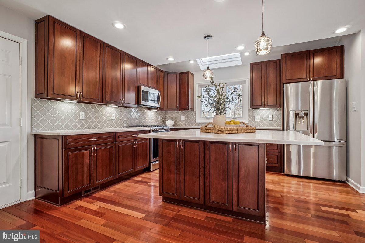 15320 JORDANS JOURNEY DR, CENTREVILLE, Virginia 20120, 4 Bedrooms Bedrooms, ,3 BathroomsBathrooms,Residential,For sale,15320 JORDANS JOURNEY DR,VAFX2279844 MLS # VAFX2279844