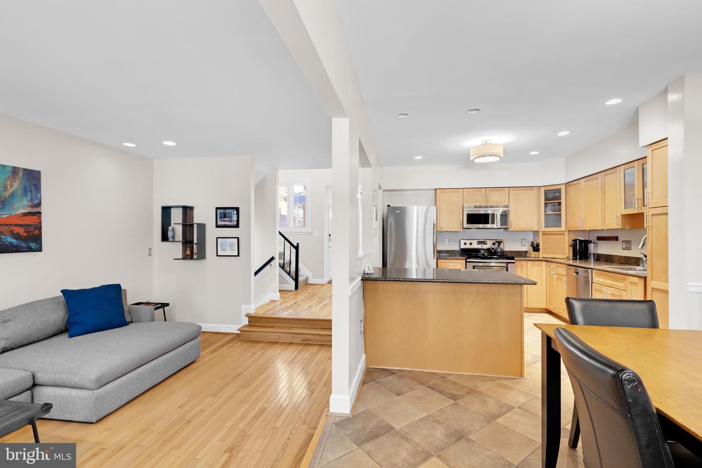 1465 HAMPTON HILL CIR, MCLEAN, Virginia 22101, 4 Bedrooms Bedrooms, ,4 BathroomsBathrooms,Residential,For sale,1465 HAMPTON HILL CIR,VAFX2280066 MLS # VAFX2280066