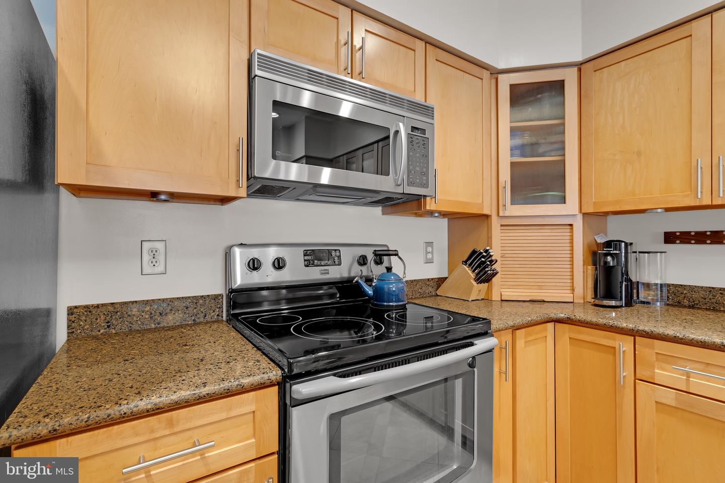 1465 HAMPTON HILL CIR, MCLEAN, Virginia 22101, 4 Bedrooms Bedrooms, ,4 BathroomsBathrooms,Residential,For sale,1465 HAMPTON HILL CIR,VAFX2280066 MLS # VAFX2280066