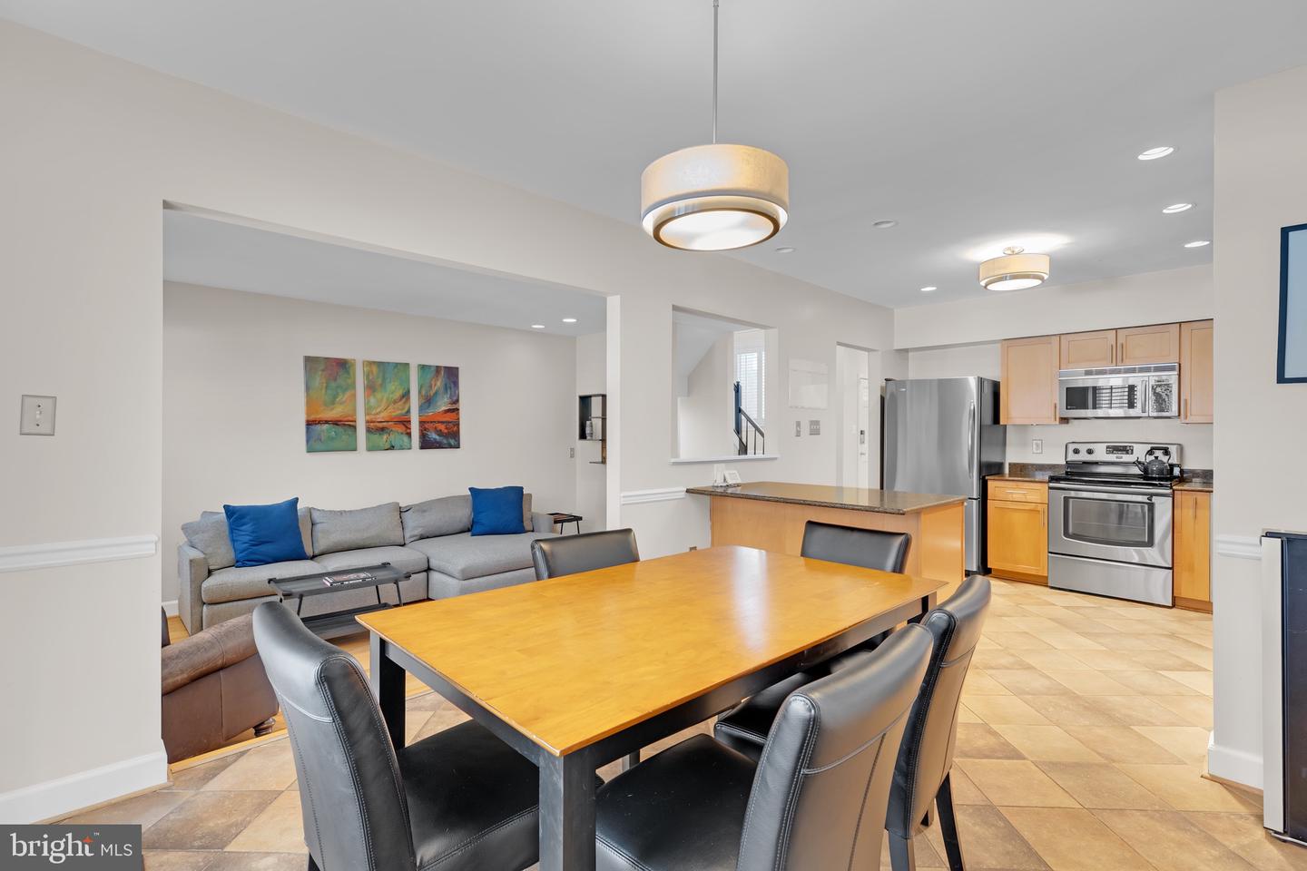 1465 HAMPTON HILL CIR, MCLEAN, Virginia 22101, 4 Bedrooms Bedrooms, ,4 BathroomsBathrooms,Residential,For sale,1465 HAMPTON HILL CIR,VAFX2280066 MLS # VAFX2280066