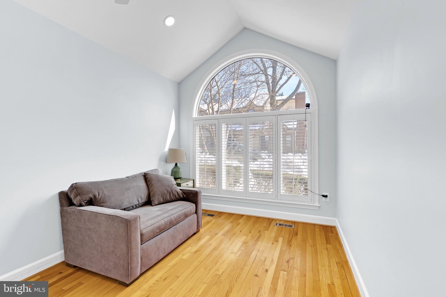 1465 HAMPTON HILL CIR, MCLEAN, Virginia 22101, 4 Bedrooms Bedrooms, ,4 BathroomsBathrooms,Residential,For sale,1465 HAMPTON HILL CIR,VAFX2280066 MLS # VAFX2280066