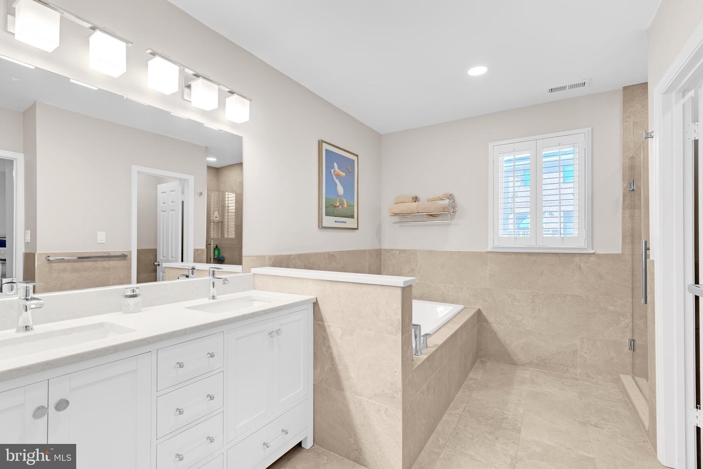 1465 HAMPTON HILL CIR, MCLEAN, Virginia 22101, 4 Bedrooms Bedrooms, ,4 BathroomsBathrooms,Residential,For sale,1465 HAMPTON HILL CIR,VAFX2280066 MLS # VAFX2280066