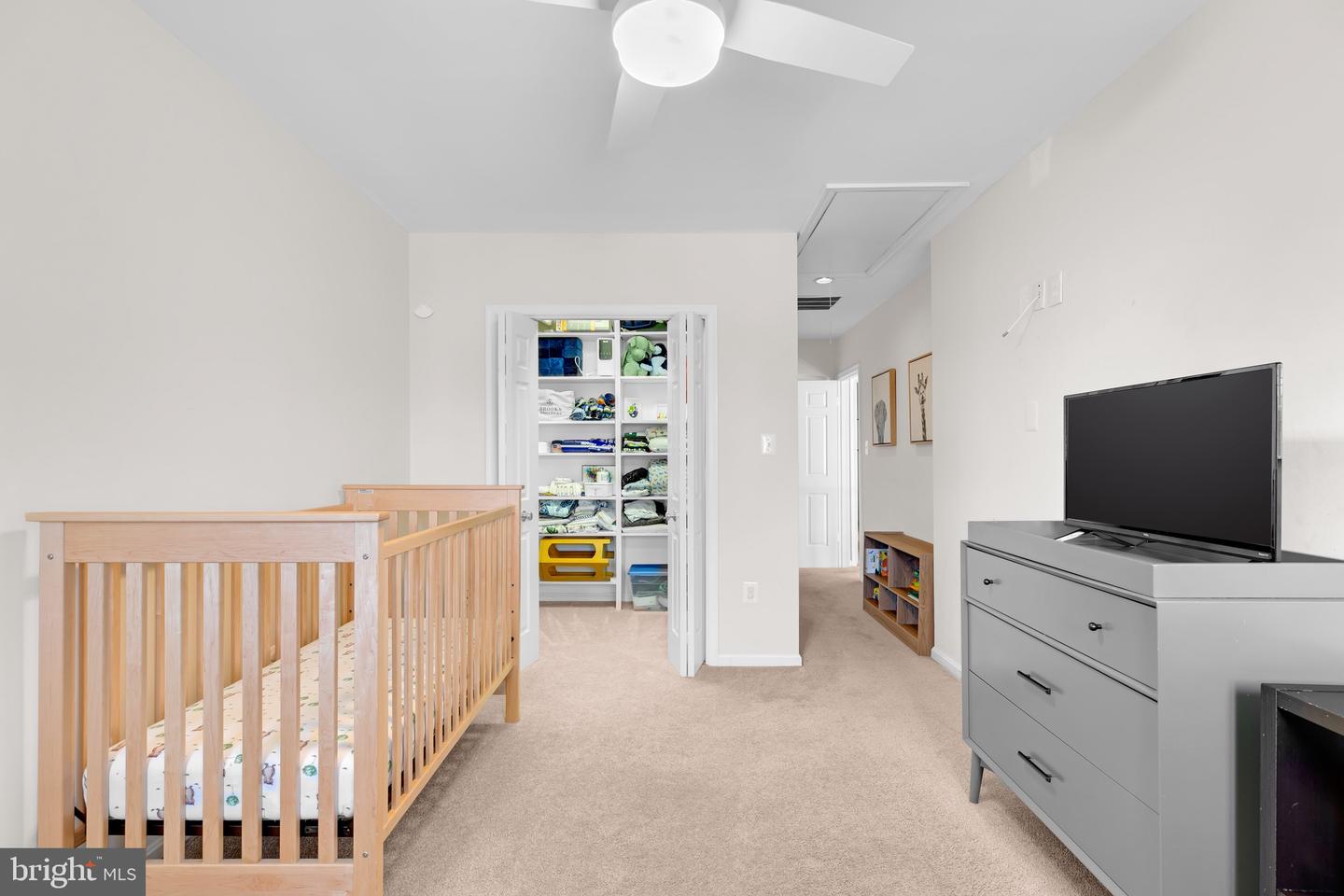 1465 HAMPTON HILL CIR, MCLEAN, Virginia 22101, 4 Bedrooms Bedrooms, ,4 BathroomsBathrooms,Residential,For sale,1465 HAMPTON HILL CIR,VAFX2280066 MLS # VAFX2280066